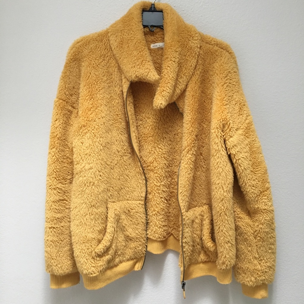 Socialite || Fuzzy Yellow Teddy Sweater || Size - L